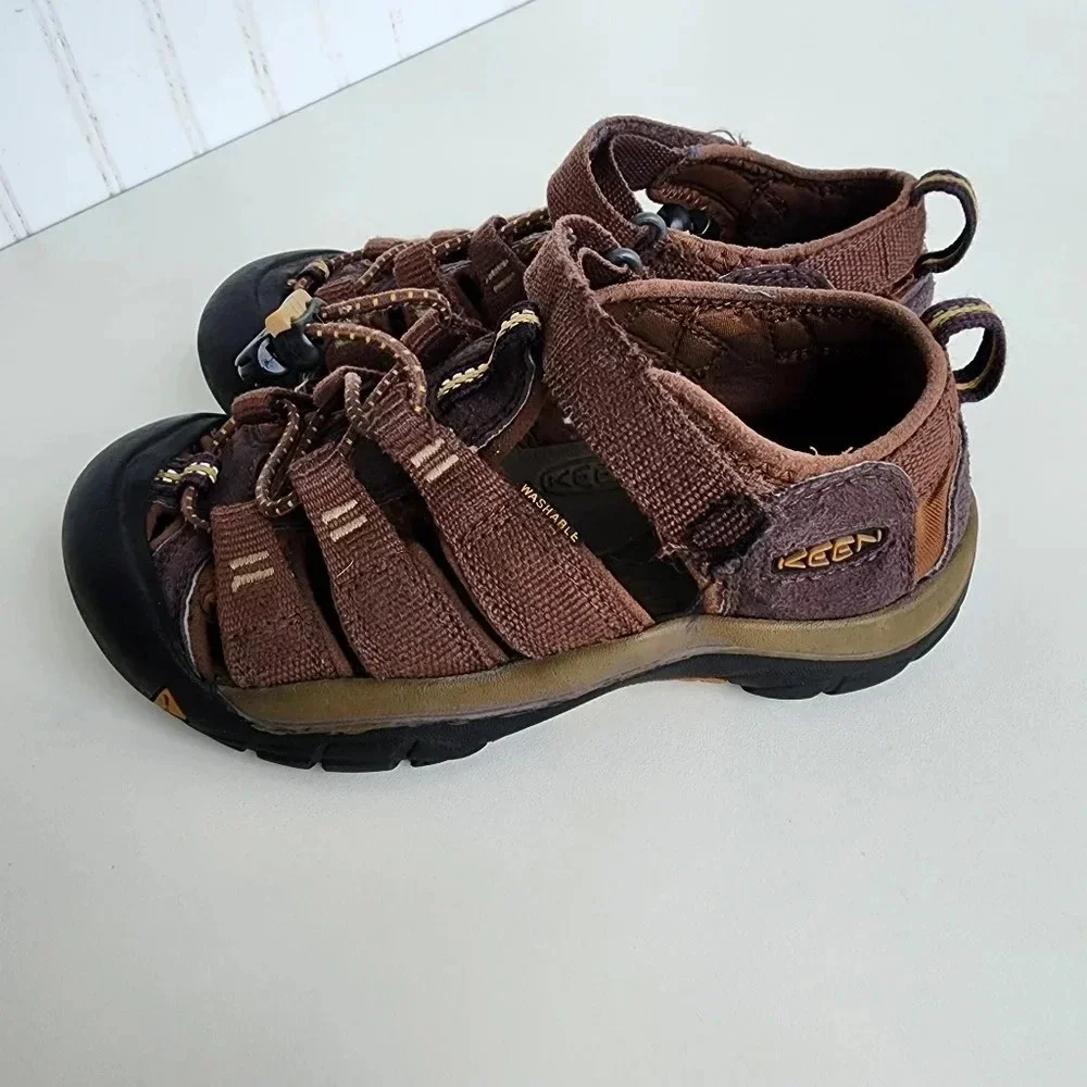 Keen Newport Shoes Youth Boys Sz 2 Brown Hiking Sandals Waterproof Summer